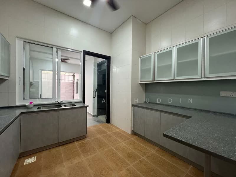 Semi-Detached House for Sale in Desa Sri Hartamas (Sri Hartamas) - Mudz Salahuddin - Kitchen - PropertyGuru.com.my