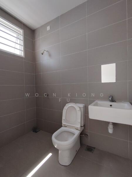 2nd Bedroom Bathroom