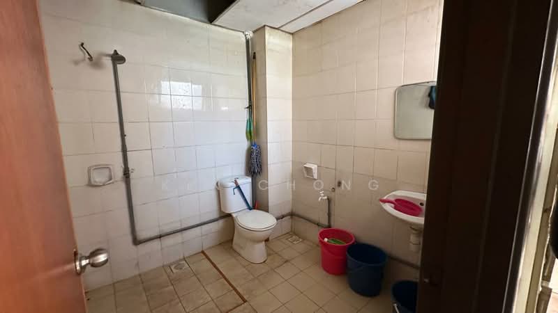 Townhouse for Sale in Jalan Ipoh (Kuala Lumpur) - Ken Chong - Bathroom - PropertyGuru.com.my