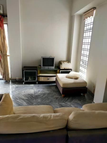 Kondominium untuk Dijual di Ridzuan Condominium - Buljeet Kaur - Living Room - PropertyGuru.com.my
