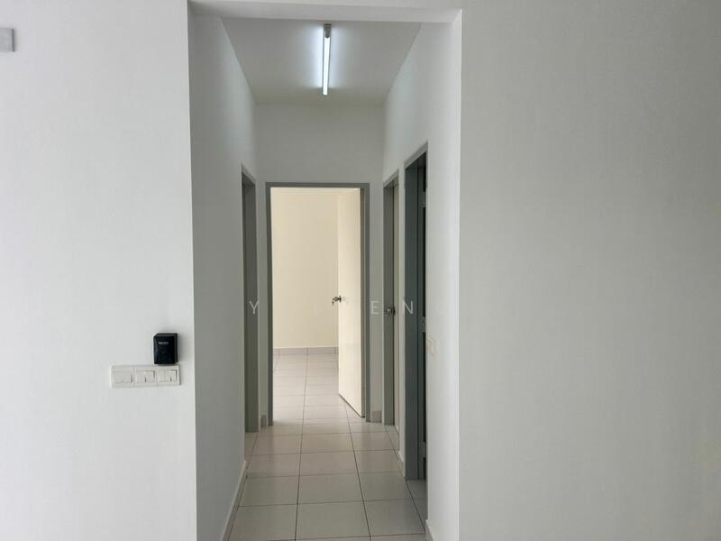 Apartment for Sale at D'Cassia - Yee Eng - Corridor - PropertyGuru.com.my