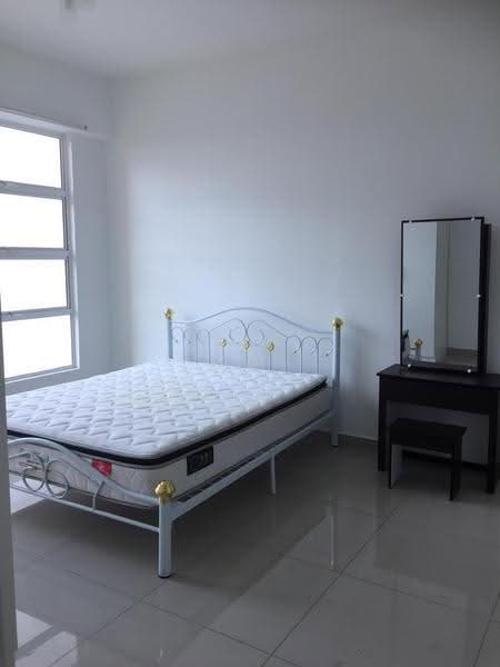 Kondominium untuk Dijual di The Zest @ Kinrara 9 - Ann . - Bedroom - PropertyGuru.com.my
