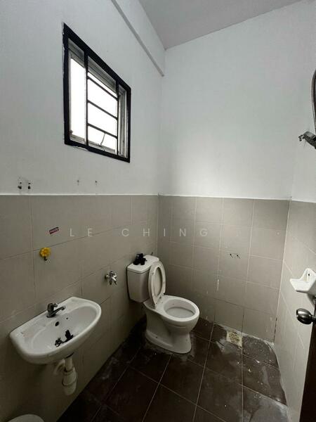 2-storey Terraced House for Sale in Senai (Johor) - Le Ching . - Bathroom - PropertyGuru.com.my