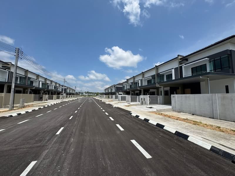 Rumah Teres 2 Tingkat untuk Dijual di City Garden (Samarahan) - Leslie Loi - Exterior - PropertyGuru.com.my