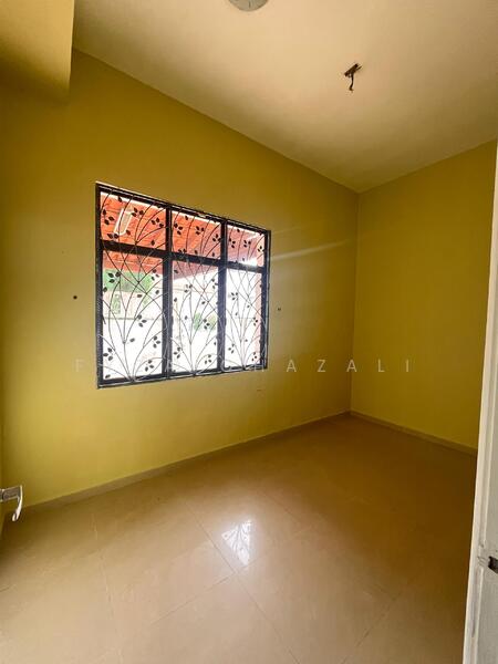 Ground Floor Bedroom #1