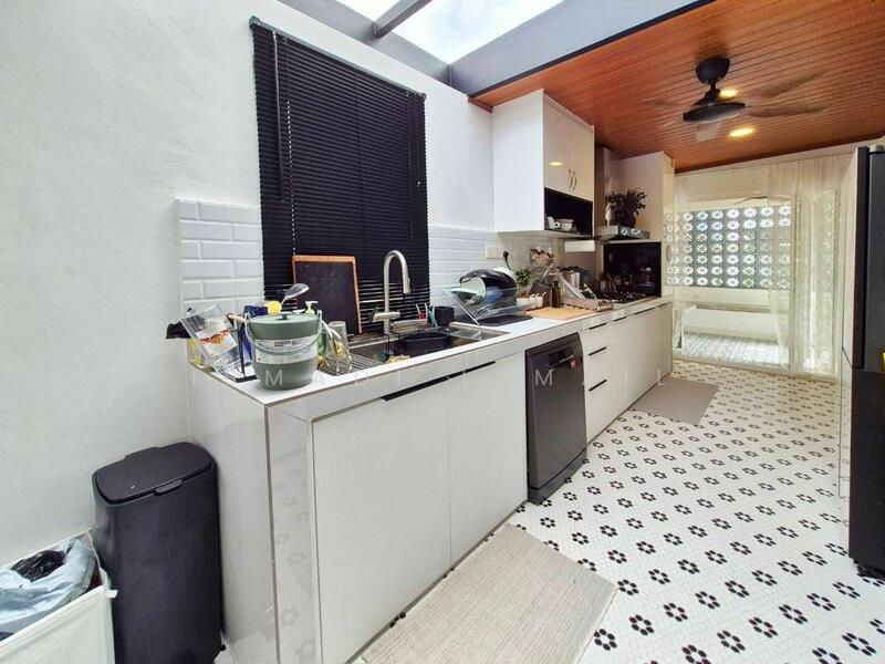 Semi-Detached House for Sale in Elmina (Shah Alam) - Ismadi Ismail - Kitchen - PropertyGuru.com.my