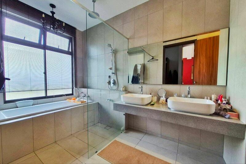 Semi-Detached House for Sale in Elmina (Shah Alam) - Ismadi Ismail - Bathroom - PropertyGuru.com.my