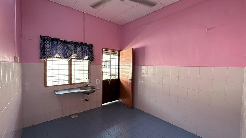 Sungai Siput untuk Untuk Disewa - RM 600 /bulan, Mac 2026 - Kitchen - PropertyGuru.com.my