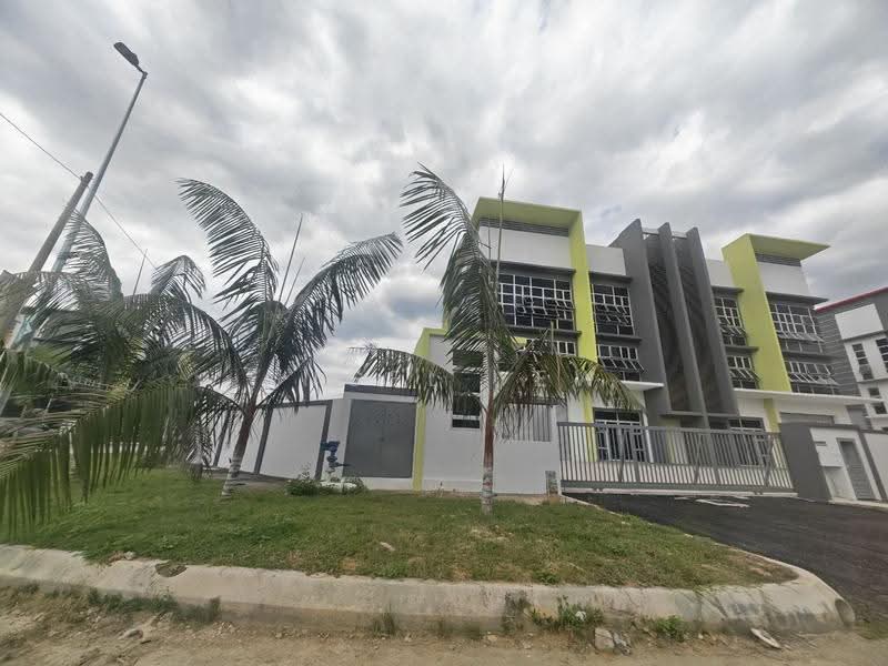 Kilang Berkembar untuk Disewa di Taman Putra Perdana (Puchong) - Angel Yew - Exterior - PropertyGuru.com.my