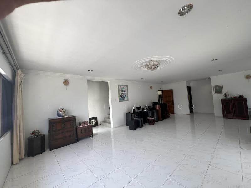 Rumah Banglo untuk Dijual di Taman Desa (Kuala Lumpur) - Fadzli Realtor - Living Room - PropertyGuru.com.my
