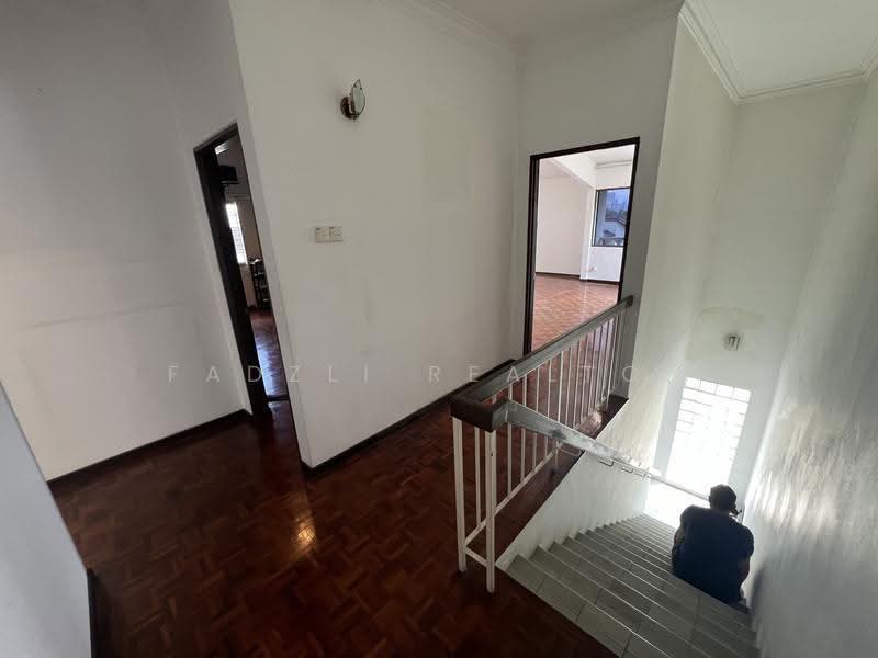 Rumah Banglo untuk Dijual di Taman Desa (Kuala Lumpur) - Fadzli Realtor - Corridor - PropertyGuru.com.my