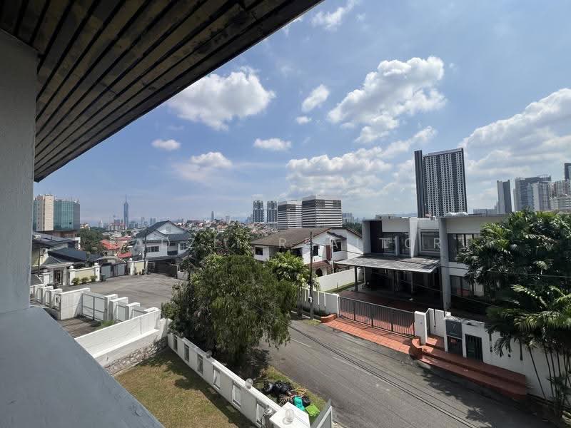 Rumah Banglo untuk Dijual di Taman Desa (Kuala Lumpur) - Fadzli Realtor - Exterior - PropertyGuru.com.my