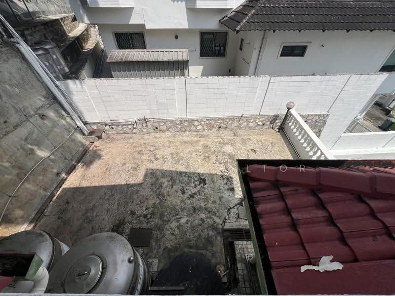 Rumah Banglo untuk Dijual di Taman Desa (Kuala Lumpur) - Fadzli Realtor - Exterior - PropertyGuru.com.my