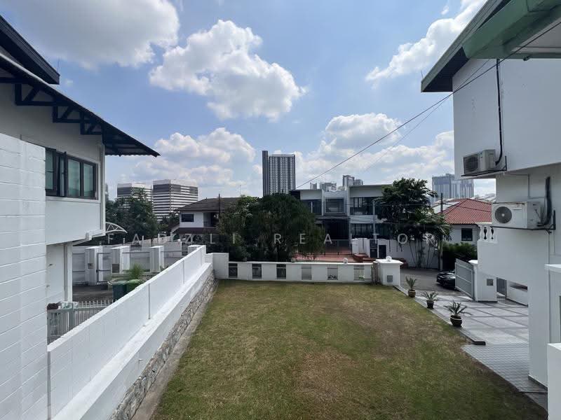 Rumah Banglo untuk Dijual di Taman Desa (Kuala Lumpur) - Fadzli Realtor - Exterior - PropertyGuru.com.my