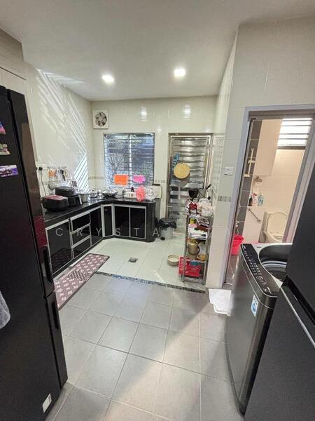 2-storey Terraced House for Sale in Taman Nusa Idaman (Iskandar Puteri (Nusajaya)) - Crystal Tan - Kitchen - PropertyGuru.com.my