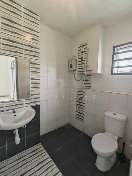 2-storey Terraced House for Sale in Taman Nusa Idaman (Iskandar Puteri (Nusajaya)) - Xiuxiu Ng - Bathroom - PropertyGuru.com.my