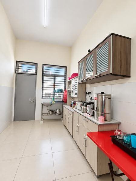 Rumah Teres 2-Tingkat untuk Dijual di Kota Bayuemas (Klang) - Kho Daniel - Kitchen - PropertyGuru.com.my
