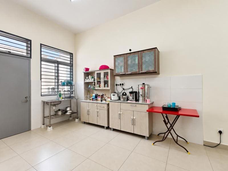 Rumah Teres 2-Tingkat untuk Dijual di Kota Bayuemas (Klang) - Kho Daniel - Kitchen - PropertyGuru.com.my
