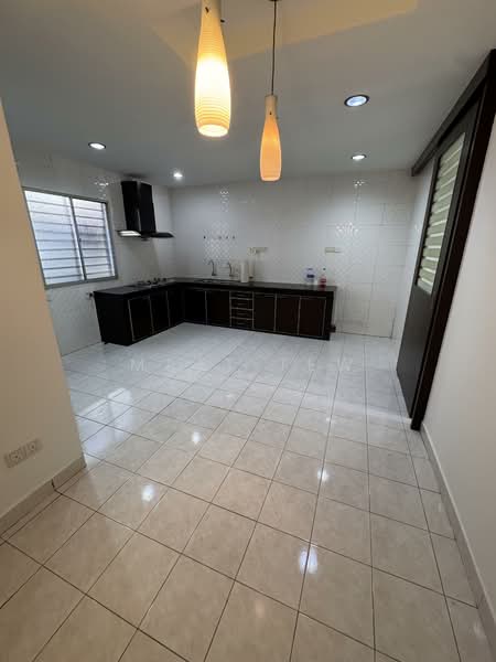 2-storey Terraced House for Sale in Bandar Bukit Tinggi 2 (Klang) - Matt Tew - Kitchen - PropertyGuru.com.my