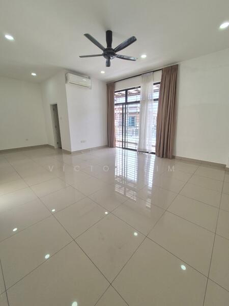 2-storey Terraced House for Sale in Bandar Cemerlang (Ulu Tiram) - Victor Lim - PropertyGuru.com.my
