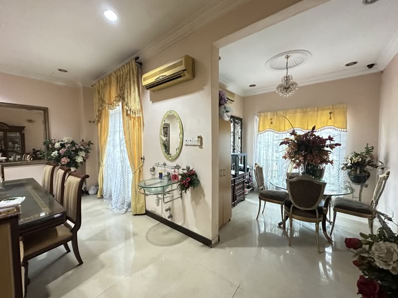 Banglo Pautan untuk Dijual di Kota Damansara (Selangor) - Esther Lim - Dining Room - PropertyGuru.com.my