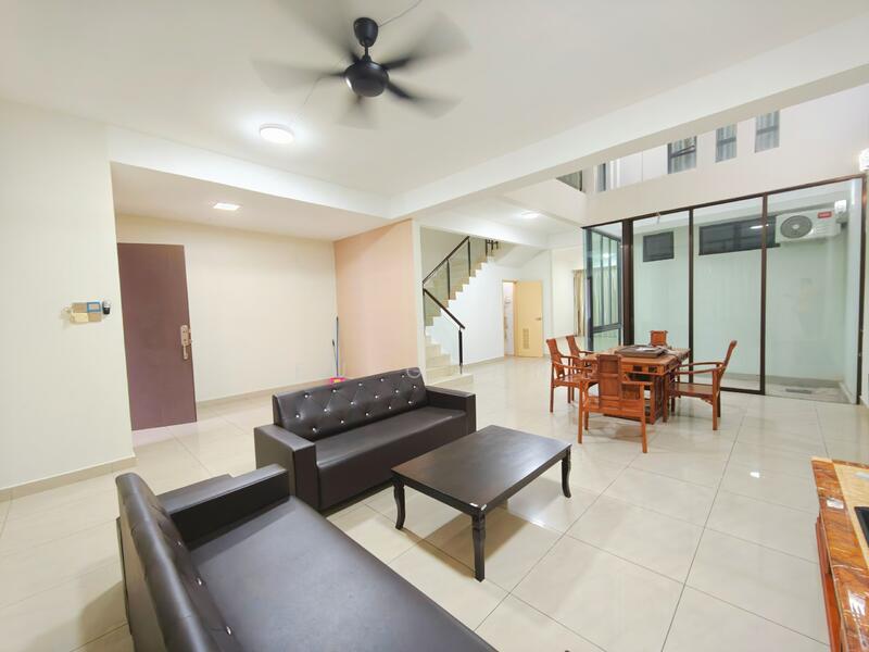 2-storey Terraced House for Sale in Taman Bayu Puteri (Johor Bahru) - Fu Guan - Living Room - PropertyGuru.com.my