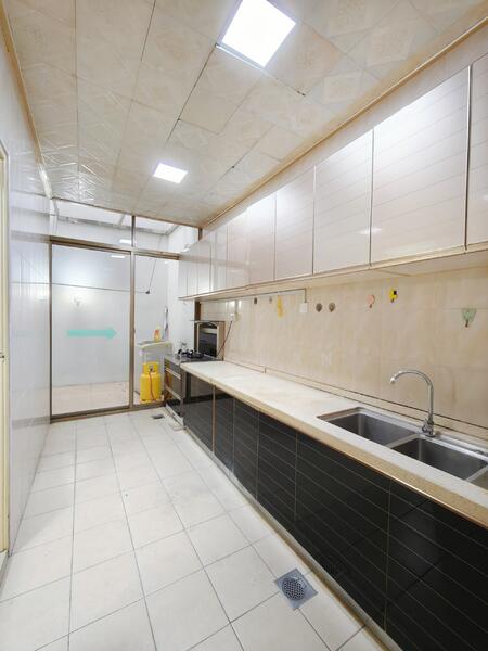 2-storey Terraced House for Sale in Taman Bayu Puteri (Johor Bahru) - Fu Guan - Kitchen - PropertyGuru.com.my
