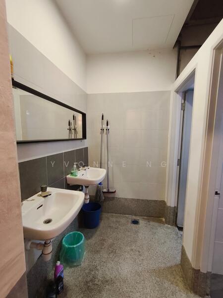 Shop for Rent in Austin Heights (Tebrau) - Yvonne Ng - Bathroom - PropertyGuru.com.my