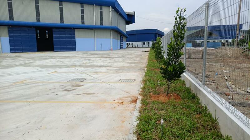 Detached Factory for Rent in Rawang (Selangor) - Vivian Lee - Exterior - PropertyGuru.com.my