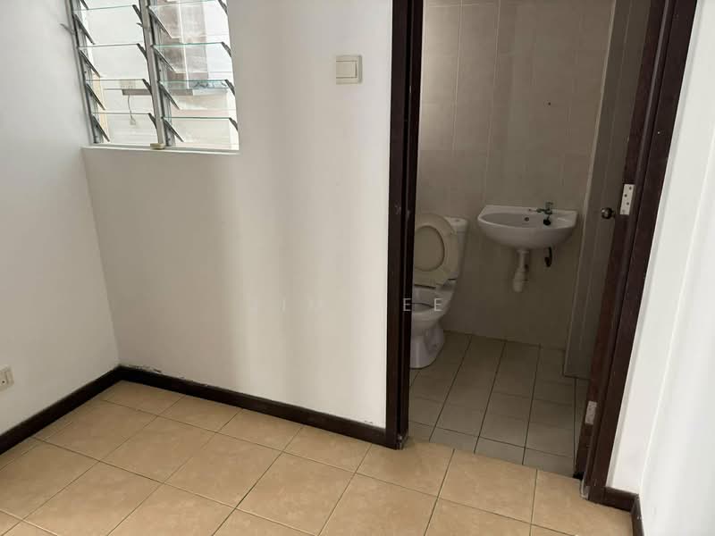 Semi-Detached House for Sale in Jalan Klang Lama (Old Klang Road) (Kuala Lumpur) - Jim Lee - Bathroom - PropertyGuru.com.my