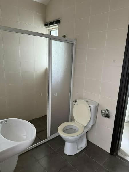 Semi-Detached House for Sale in Jalan Klang Lama (Old Klang Road) (Kuala Lumpur) - Jim Lee - Bathroom - PropertyGuru.com.my
