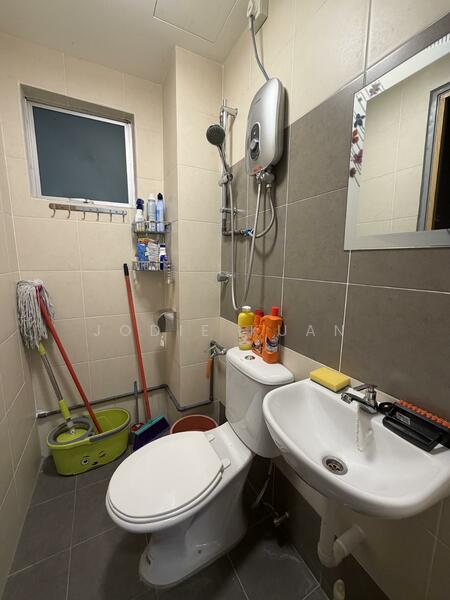 Bedroom 3 attached bathroom