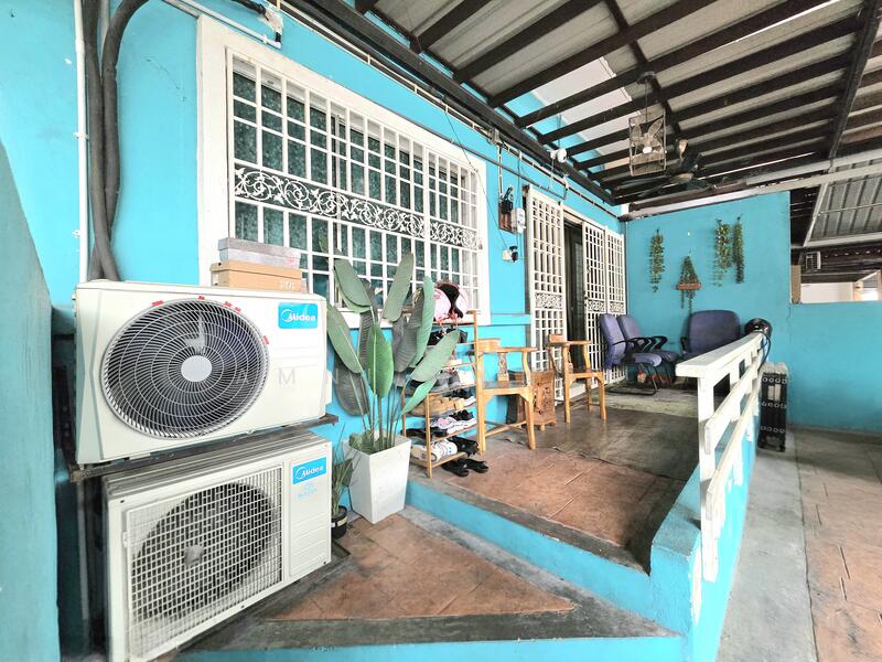 1-storey Terraced House for Sale in Kampung Rantau Panjang (Kapar) - Amni Manan - Exterior - PropertyGuru.com.my