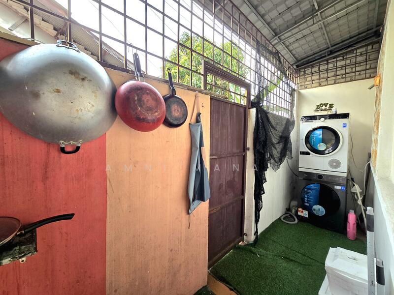 1-storey Terraced House for Sale in Kampung Rantau Panjang (Kapar) - Amni Manan - PropertyGuru.com.my