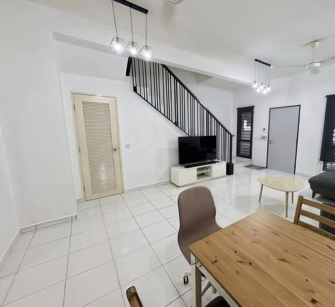2-storey Terraced House for Rent in Setia Alam (Selangor) - Doris Chuah - Living Room - PropertyGuru.com.my