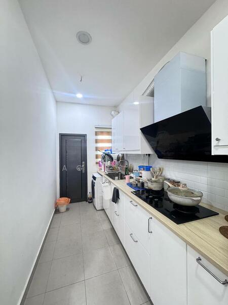 2-storey Terraced House for Sale in Taman Impian Emas (Skudai) - Paggie Tee - Kitchen - PropertyGuru.com.my