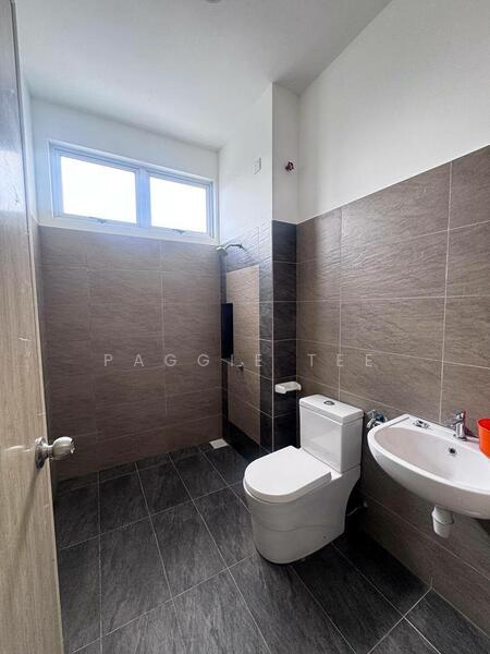 2-storey Terraced House for Sale in Taman Impian Emas (Skudai) - Paggie Tee - Bathroom - PropertyGuru.com.my