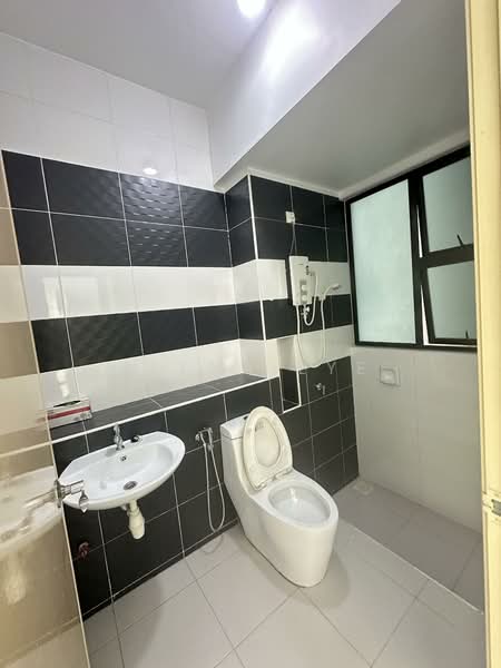 The Sky Executive Suites untuk Untuk Disewa - RM 2,500 /bulan, Apr 2026 - Bathroom - PropertyGuru.com.my