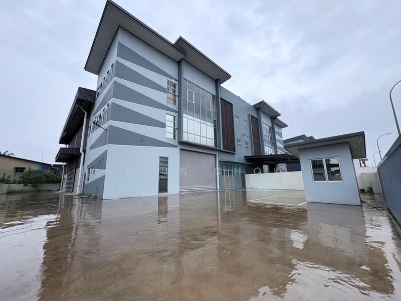 Semi-D Factory for Sale in Seksyen 35 (Shah Alam) - Elwin Chok - Exterior - PropertyGuru.com.my