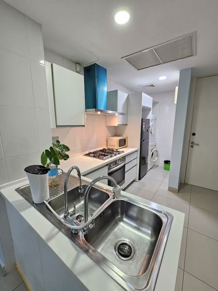 Servis Apartment untuk Dijual di Solaris Dutamas - Moon Chan - Kitchen - PropertyGuru.com.my