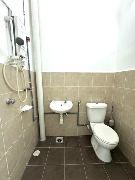 Rumah Teres 2.5 Tingkat untuk Dijual di Iskandar Puteri (Nusajaya) (Johor) - Sharon Ng - Bathroom - PropertyGuru.com.my