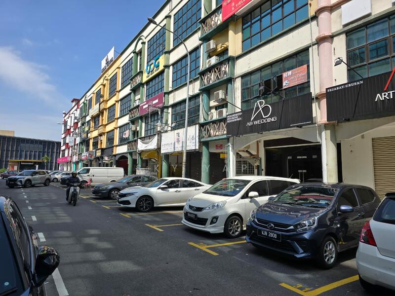Shop / Office untuk Dijual di Seri Kembangan (Selangor) - Sky Yap - Exterior - PropertyGuru.com.my