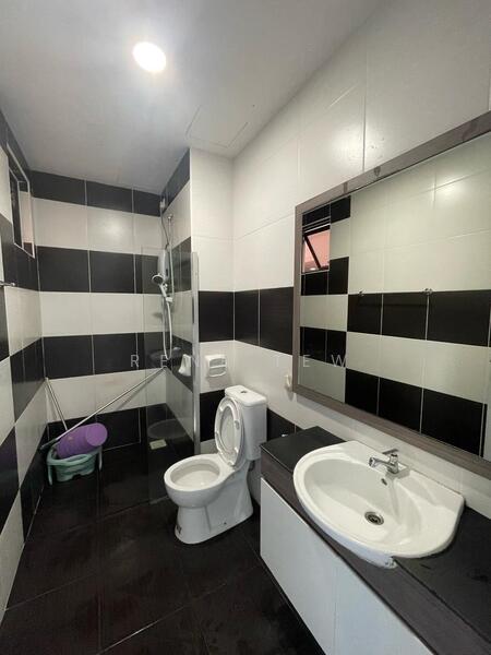 Service Residence for Rent at Sky Oasis Residence (Pangsapuri Oasis 1) - Rene Tew - Bathroom - PropertyGuru.com.my
