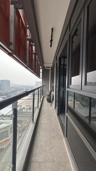 Pejabat untuk Disewa di Bandar Puteri Puchong (Puchong) - Vennis Hai - Balcony - PropertyGuru.com.my