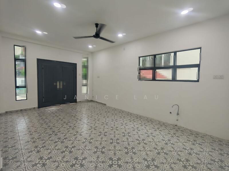 Semi-Detached House for Sale in Taman Koperasi Cuepacs (Cheras) - Janice Lau - Entrance - PropertyGuru.com.my