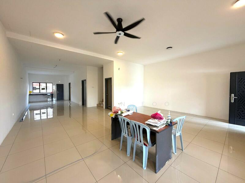 2-storey Terraced House for Sale in Taman Darul Ridzuan (Teluk Intan) - Kelvin Foo - Living Room - PropertyGuru.com.my