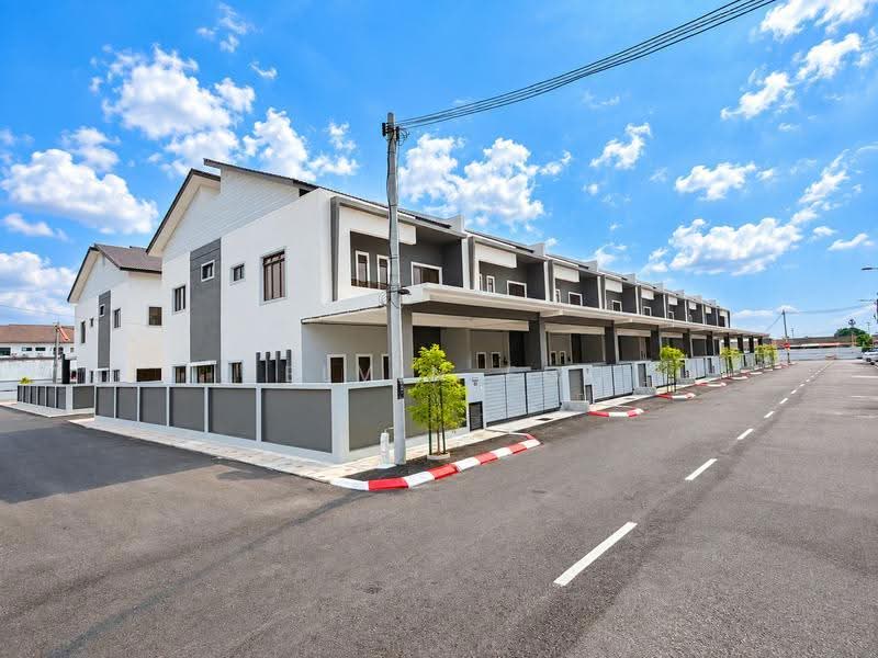 2-storey Terraced House for Sale in Taman Darul Ridzuan (Teluk Intan) - Kelvin Foo - Exterior - PropertyGuru.com.my