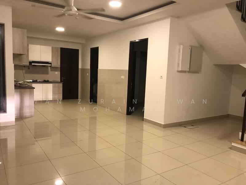Townhouse for Sale in Shah Alam (Selangor) - Wan Zurainah Wan Mohamad - Kitchen - PropertyGuru.com.my