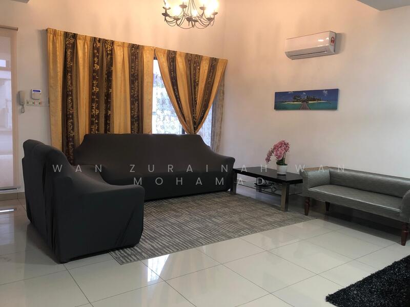 Townhouse for Sale in Shah Alam (Selangor) - Wan Zurainah Wan Mohamad - Living Room - PropertyGuru.com.my