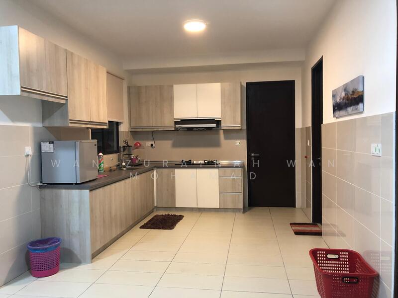 Townhouse for Sale in Shah Alam (Selangor) - Wan Zurainah Wan Mohamad - Kitchen - PropertyGuru.com.my